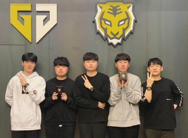 吸引和培养 吸引和培养