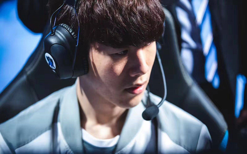 背后的成功 背后的成功